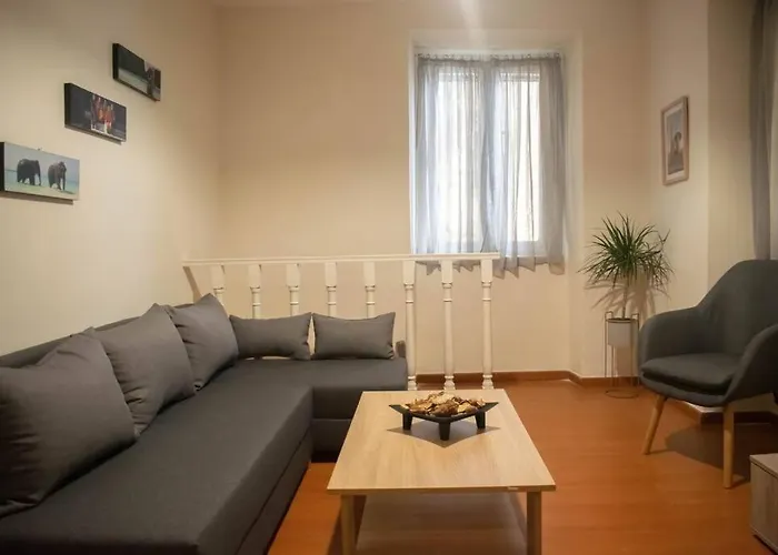 Deppy\'S Two-Storey House